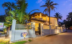 Elivaas 4 Bhk Villa Near Beach With Private Pool & Bar - Casa Boa Vida Candolim  India